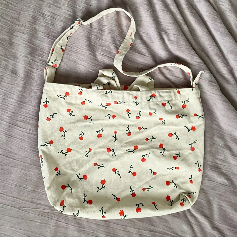 BAGGU horizontal zip duck bag painted wildflower - Picture 4 of 8